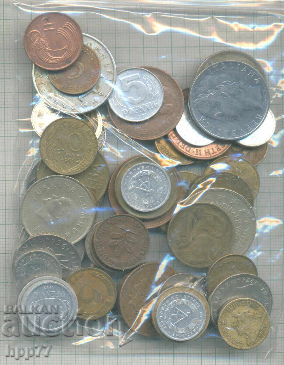 монети    15 с цена € 3.10 | 6.06 лв.