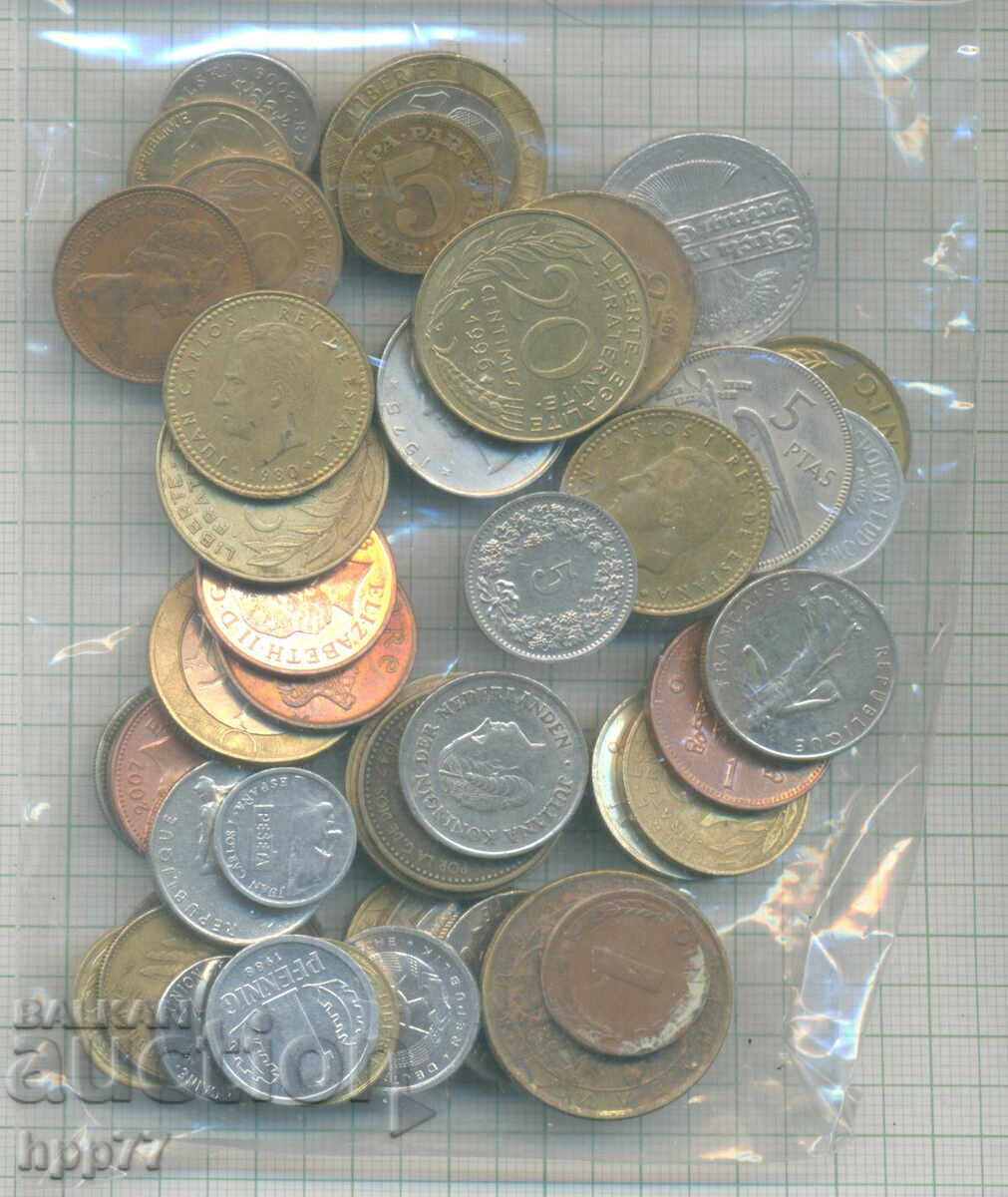 монети    19 с цена € 3.00 | 5.87 лв.