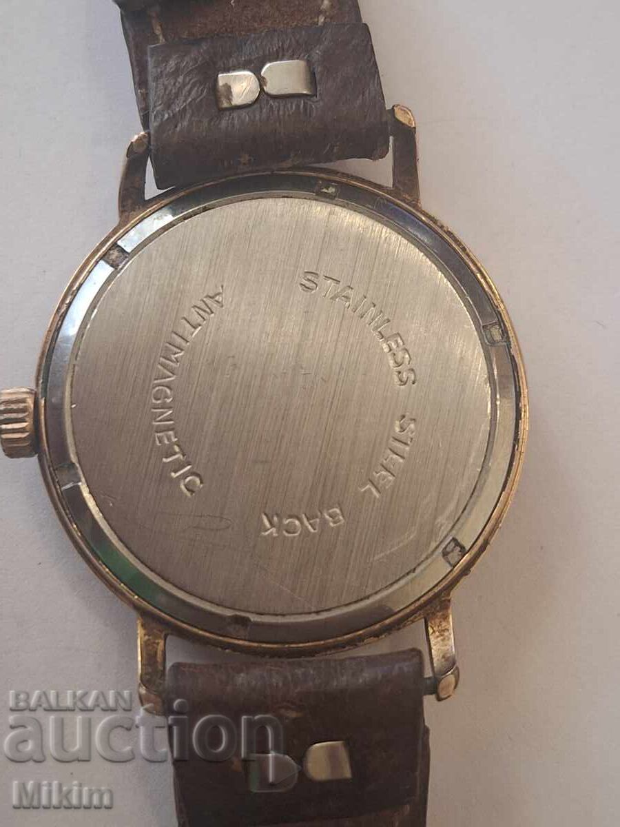 Часовник Marine позлатен с цена € 17.00 | 33.25 лв.