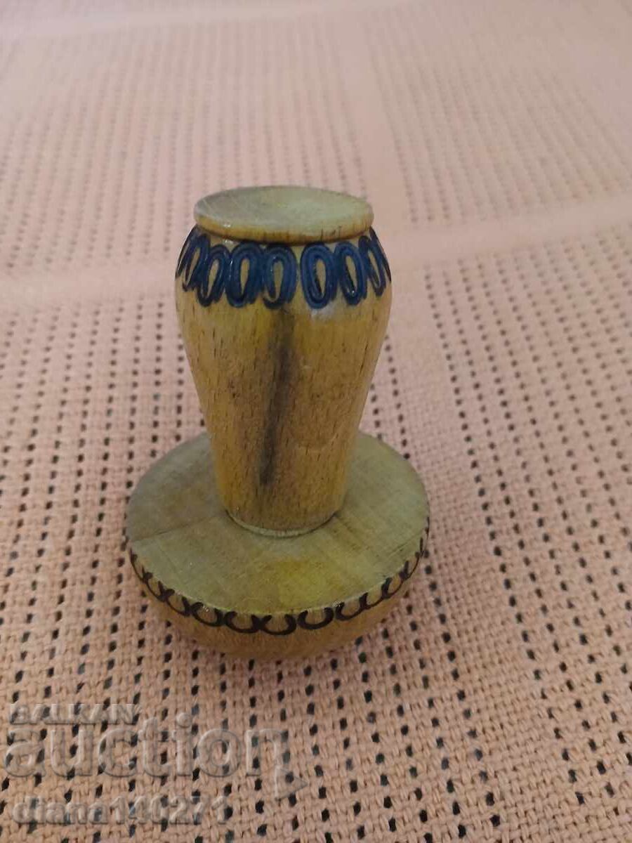 Licitație Ciupercă din lemn pirogravată 7 cm
