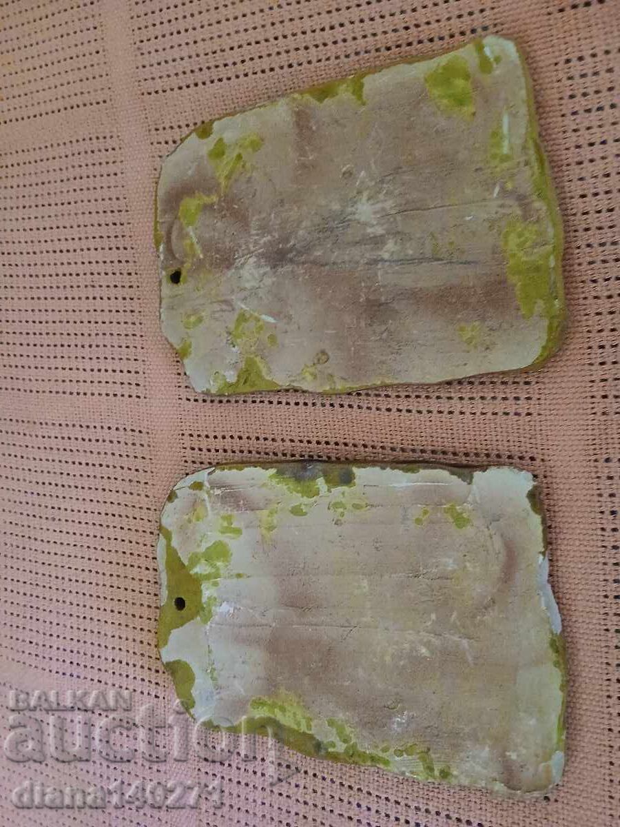 2 керамични плочки с лек дефект дълги 15 см с цена € 0.01 | 0.02 лв.