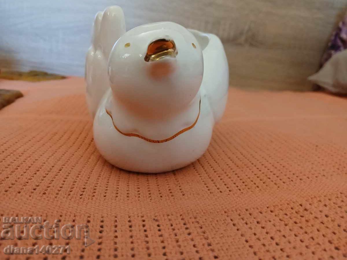 Порцеланово пате купа дълго около 20 см с цена € 2.50 | 4.89 лв.