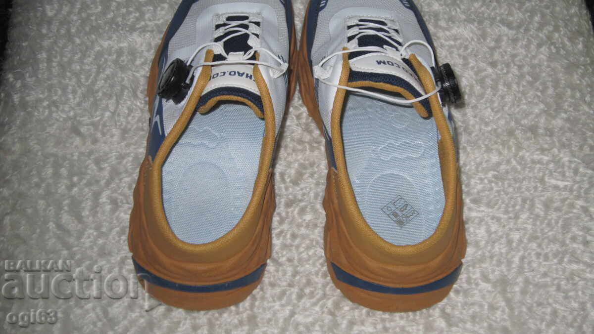 Аукцион Маратонки