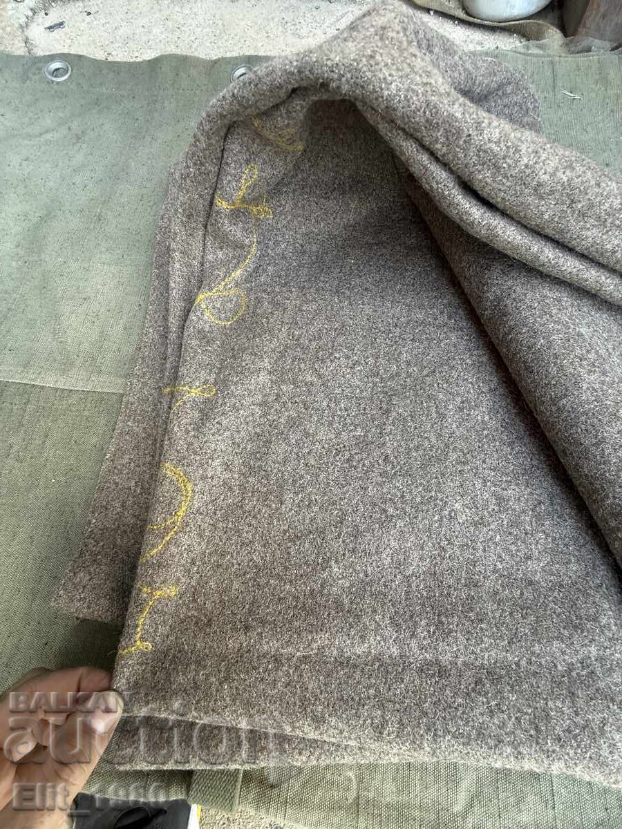 Pătură de ofițer armata greacă cu preț € 35.00 | 68.45 BGN