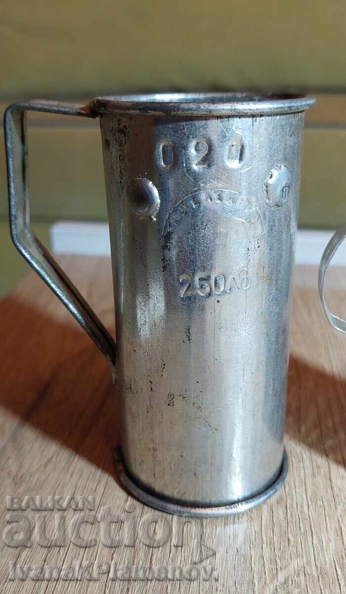 Δημοπρασία Ρετρό μεζούρες αλκοόλ για γνώστες, 3 τεμάχια