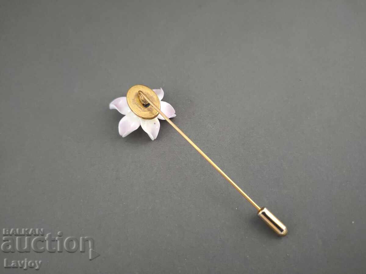 Доставка на Позлатена стара брошка игла  порцелан цвете