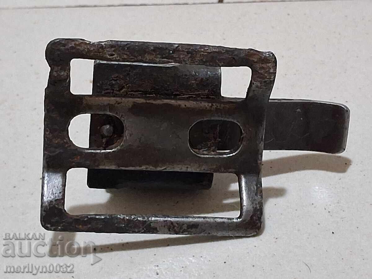 Delivery of MG-34 Wehrmacht machine gun spare part