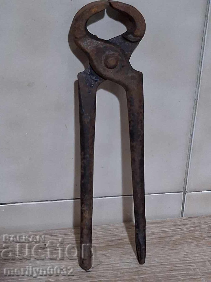 Old tongs, shingles, wrought iron, etc