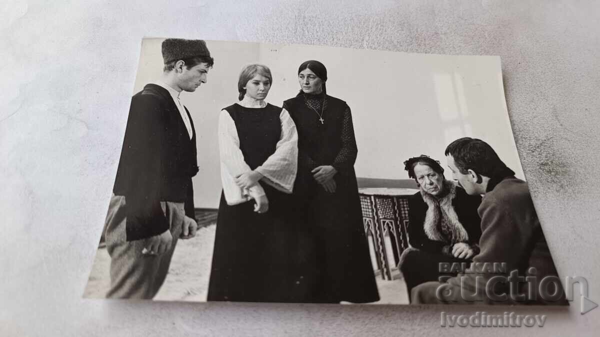 Φωτογραφικό καρέ από την ταινία Υπό το ζυγό