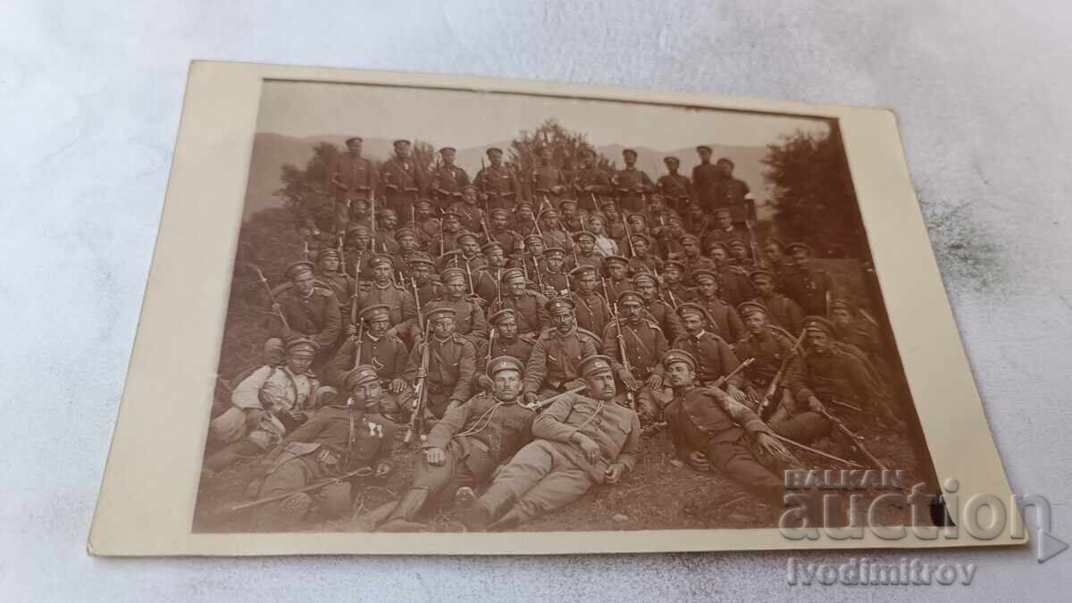 Φωτογραφία Μπέλλες Αξιωματικοί και στρατιώτες στο μέτωπο 1916