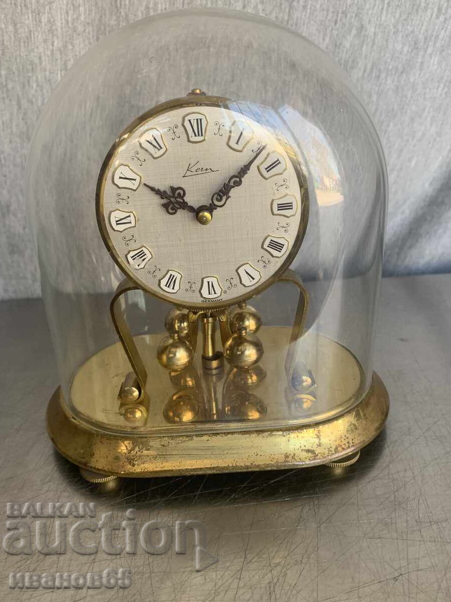 настолен часовник Kern тип годишен с цена € 110.00 | 215.14 лв.