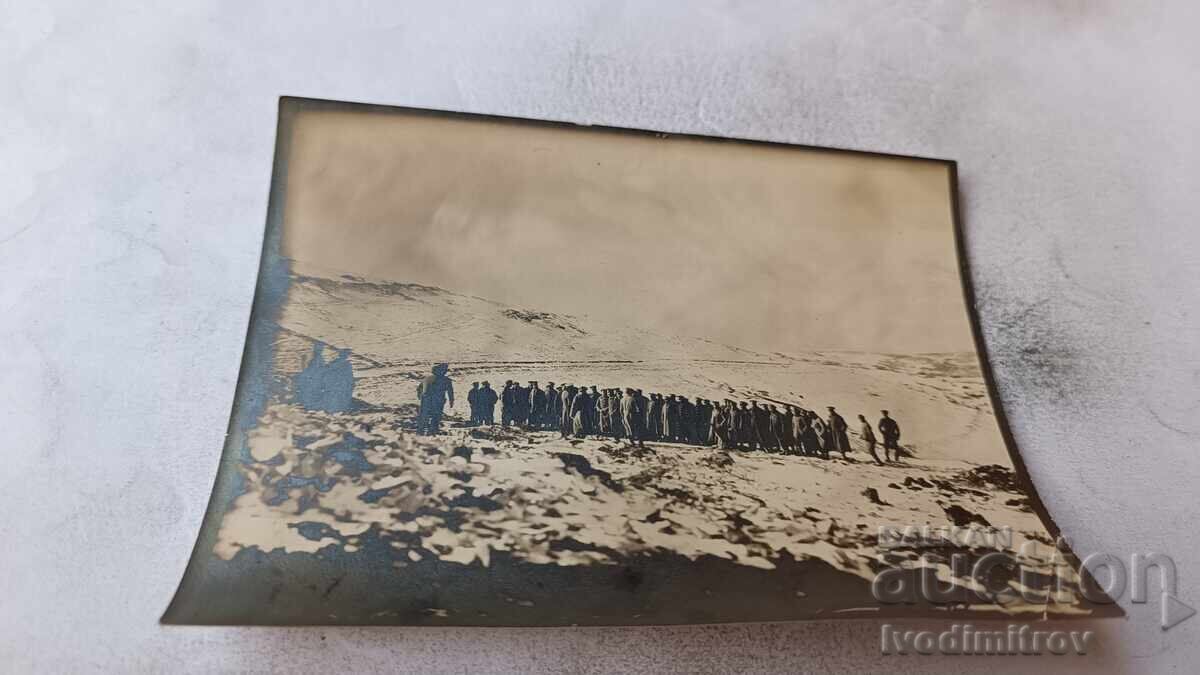 Φωτογραφία Μπέλασιτσα Αξιωματικοί και στρατιώτες στο μέτωπο τον χειμώνα