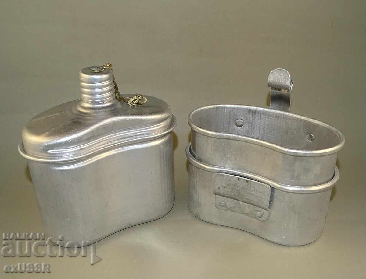 Licitație Veche cană de campanie cu cană militară rusească