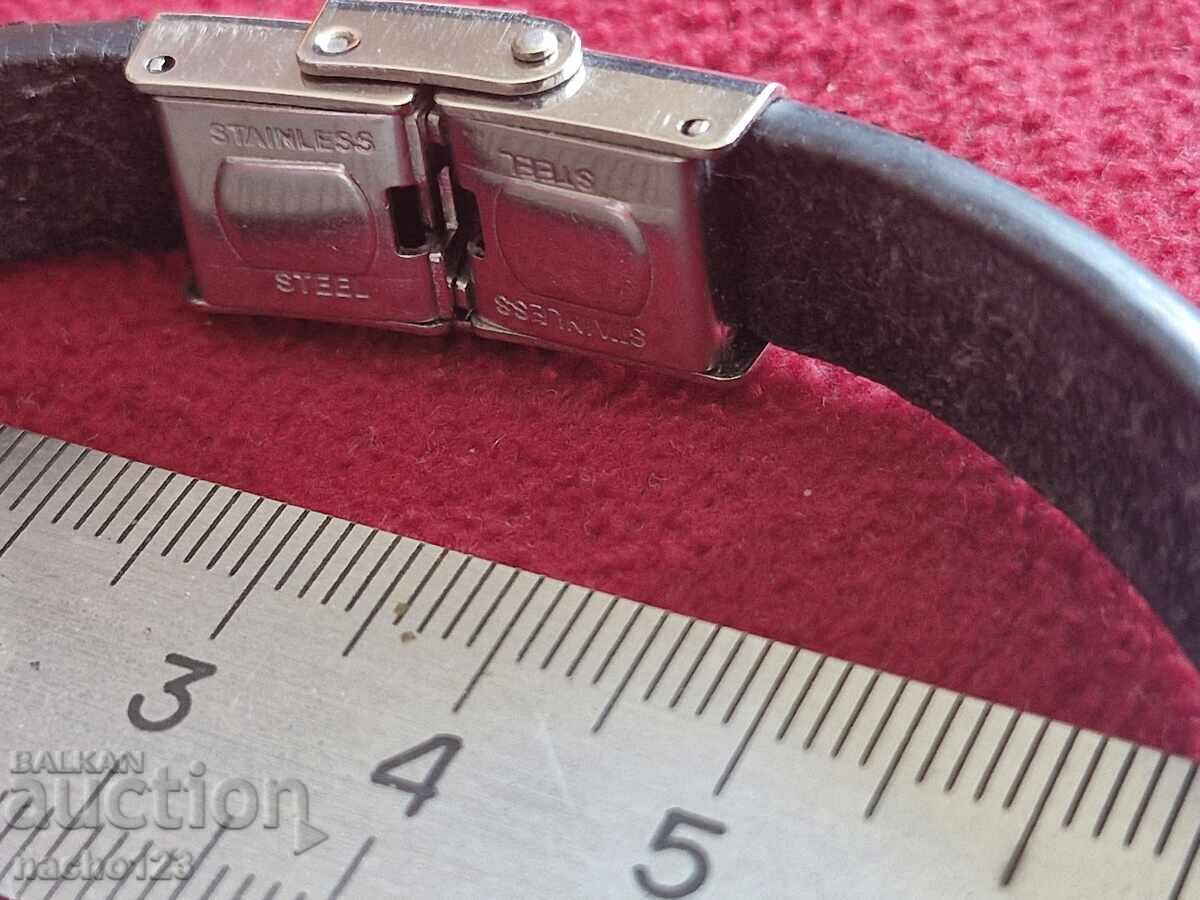 Leather strap bracelet with price € 2.00 | 3.91 BGN