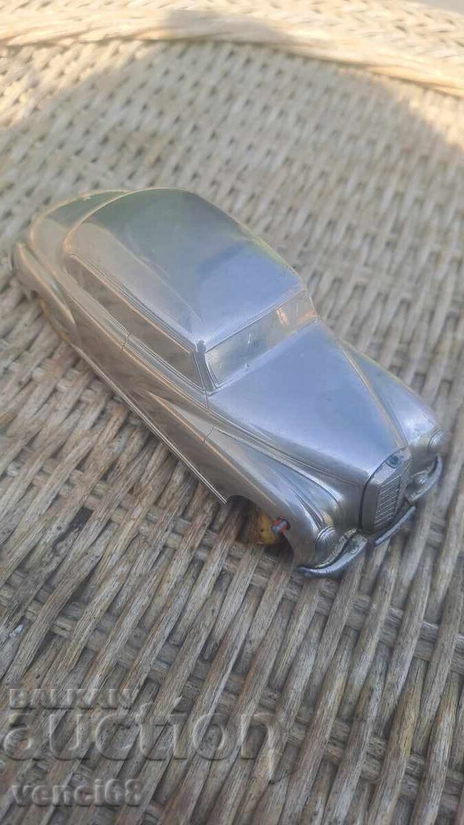 Μεταλλικό αυτοκινητάκι Mercedes