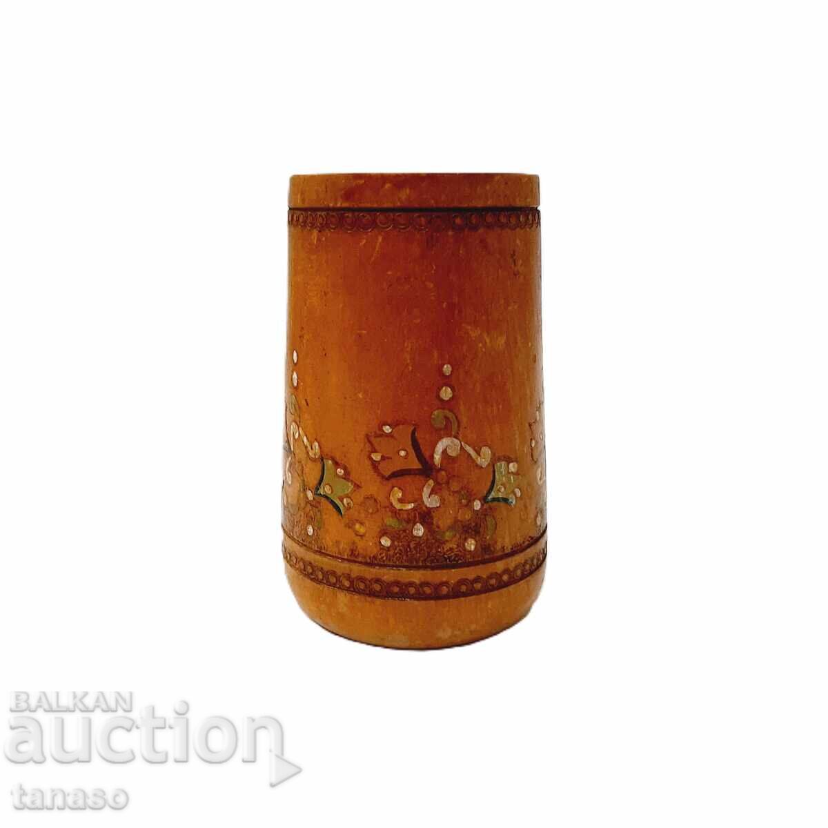 Δημοπρασία Παλαιό πυρογραφημένο και ζωγραφισμένο ξύλινο κύπελλο (5.4)