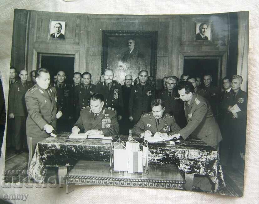 Φωτογραφία Σύμφωνο της Βαρσοβίας - Στρατηγός Ντόμπρι Τζούροφ, Στρατηγός Γιακουμπόφσκι