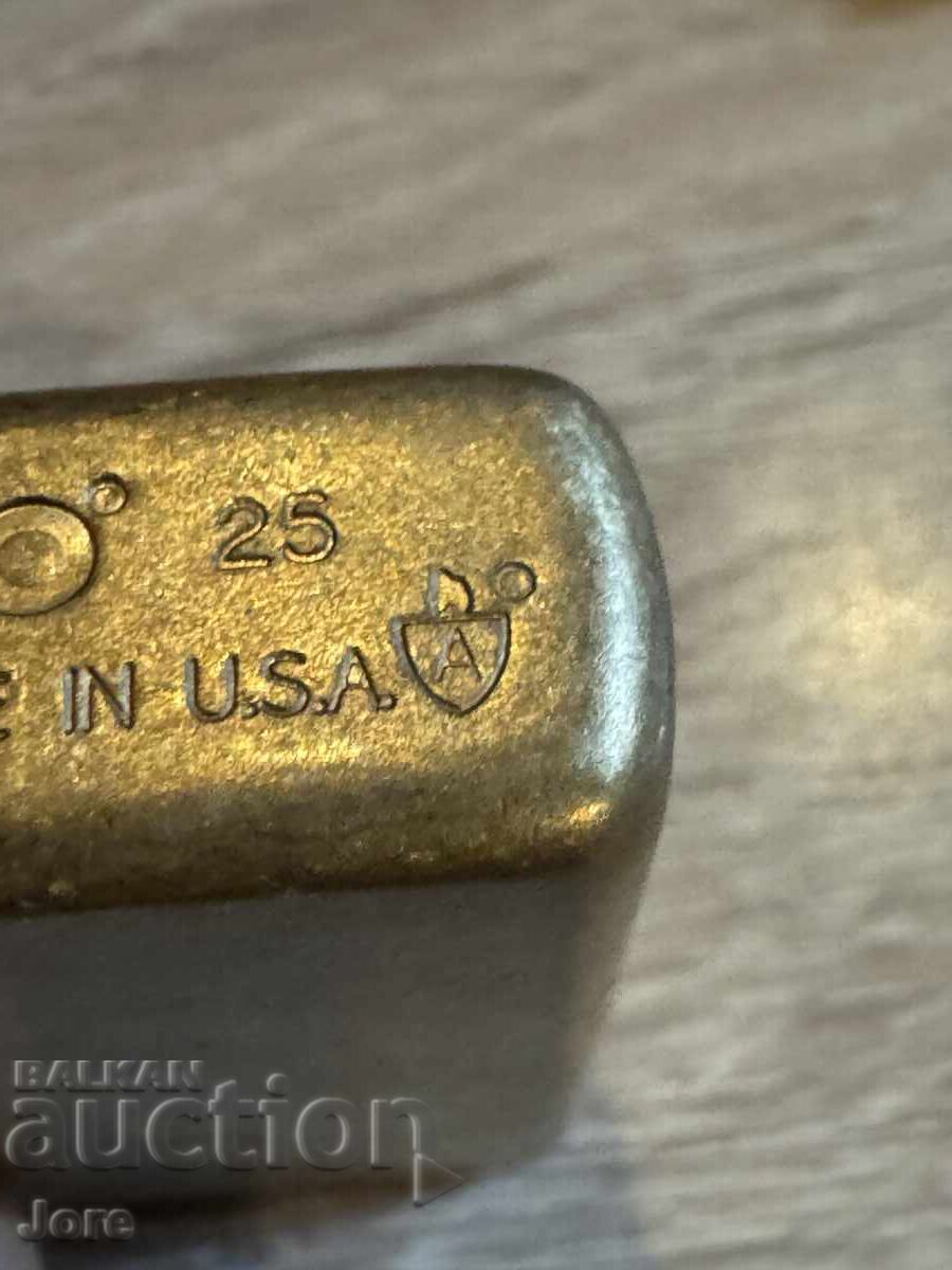 Licitație Brichetă Zippo Armor Case