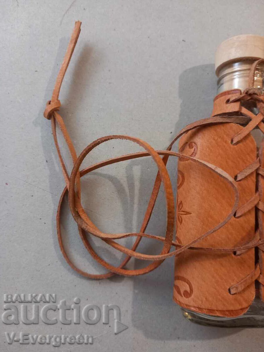 Delivery of Collectible bottle with leather case Romania