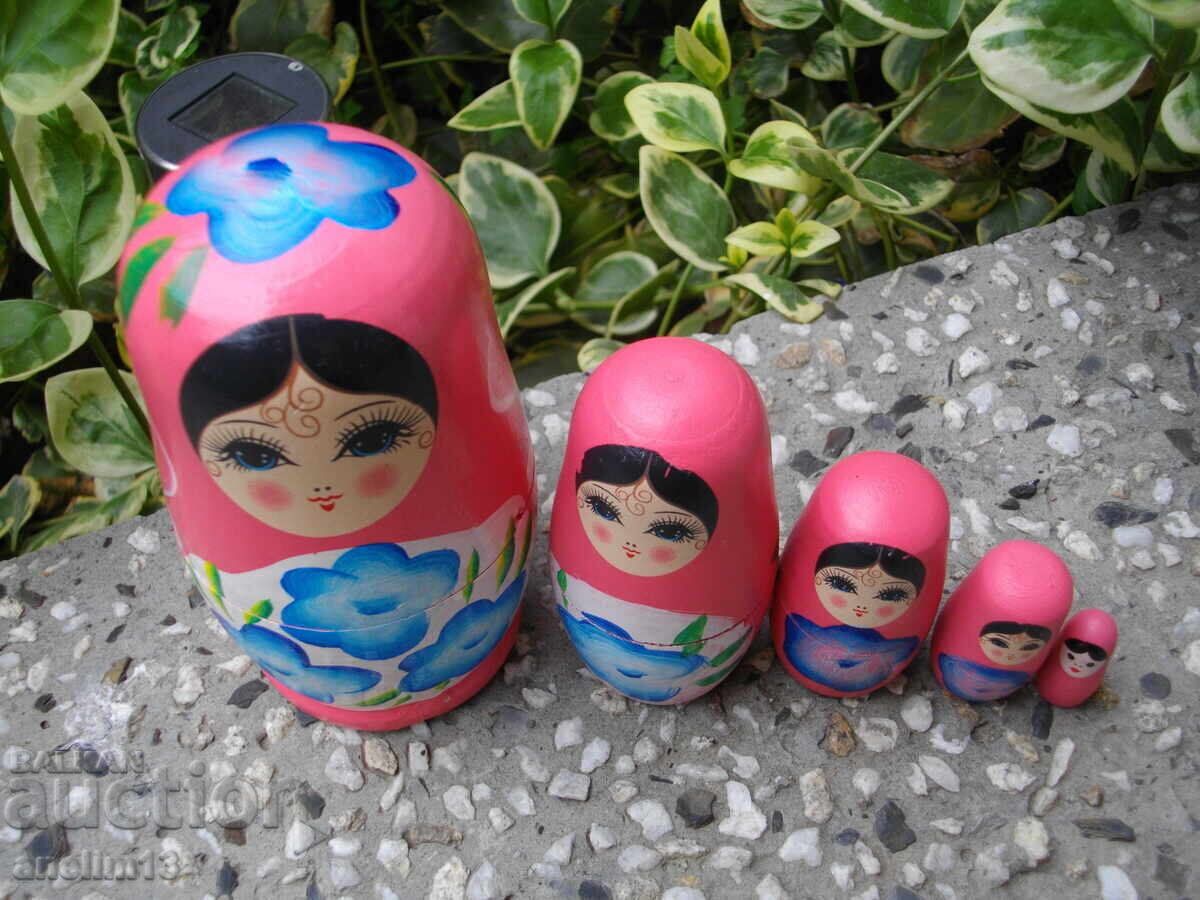 Licitație MATRIOSHKA MATRIOSHKA