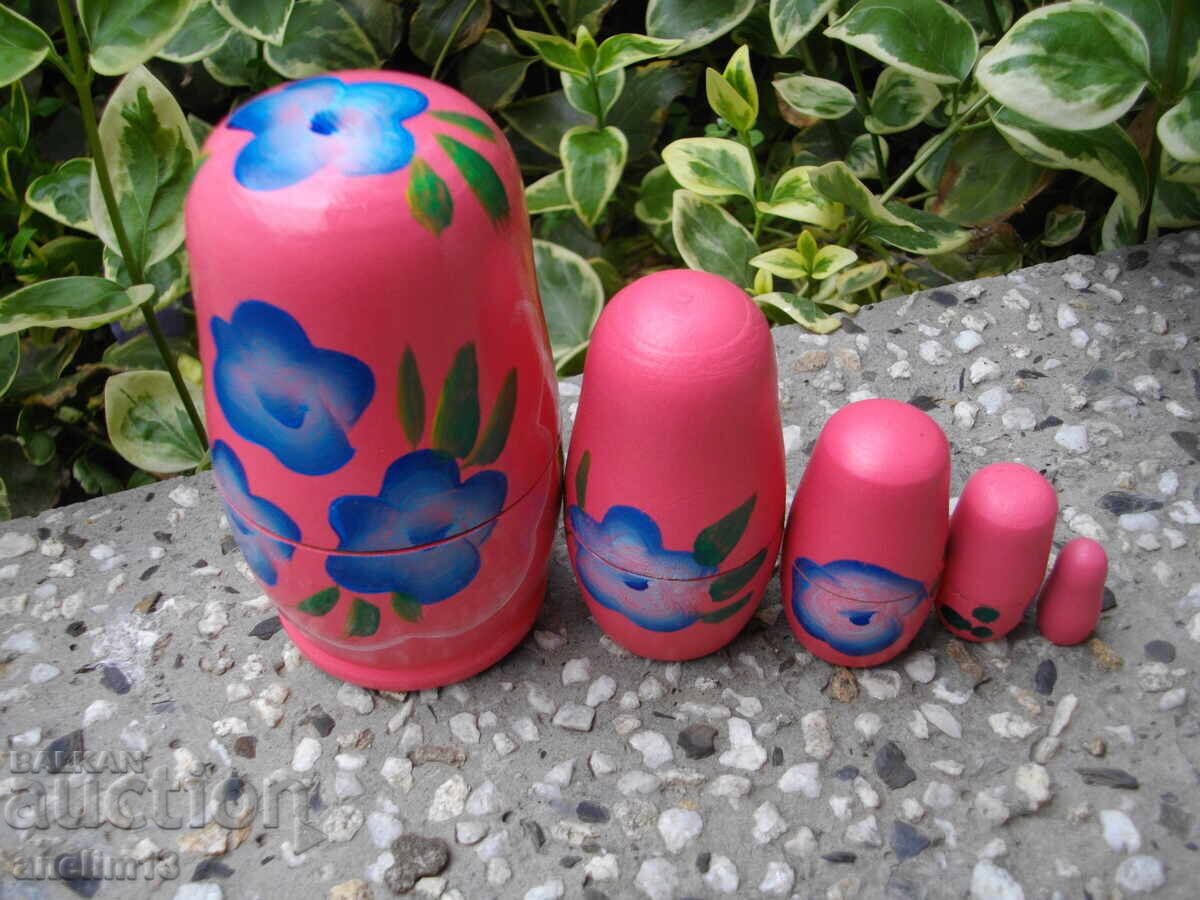 Livrarea MATRIOSHKA MATRIOSHKA