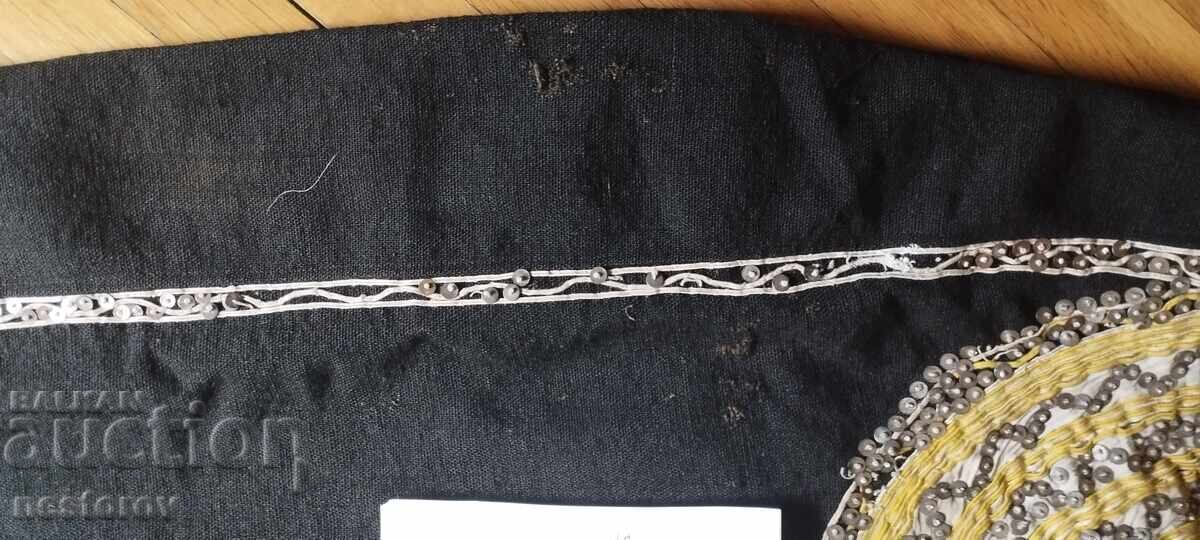 Δημοπρασία ΠΑΛΙΑ ΓΥΝΑΙΚΕΙΑ ΦΟΡΕΣΙΑ ΑΠΟ ΤΗΝ ΠΕΡΙΟΧΗ ΤΟΥ ΠΕΡΝΙΚ