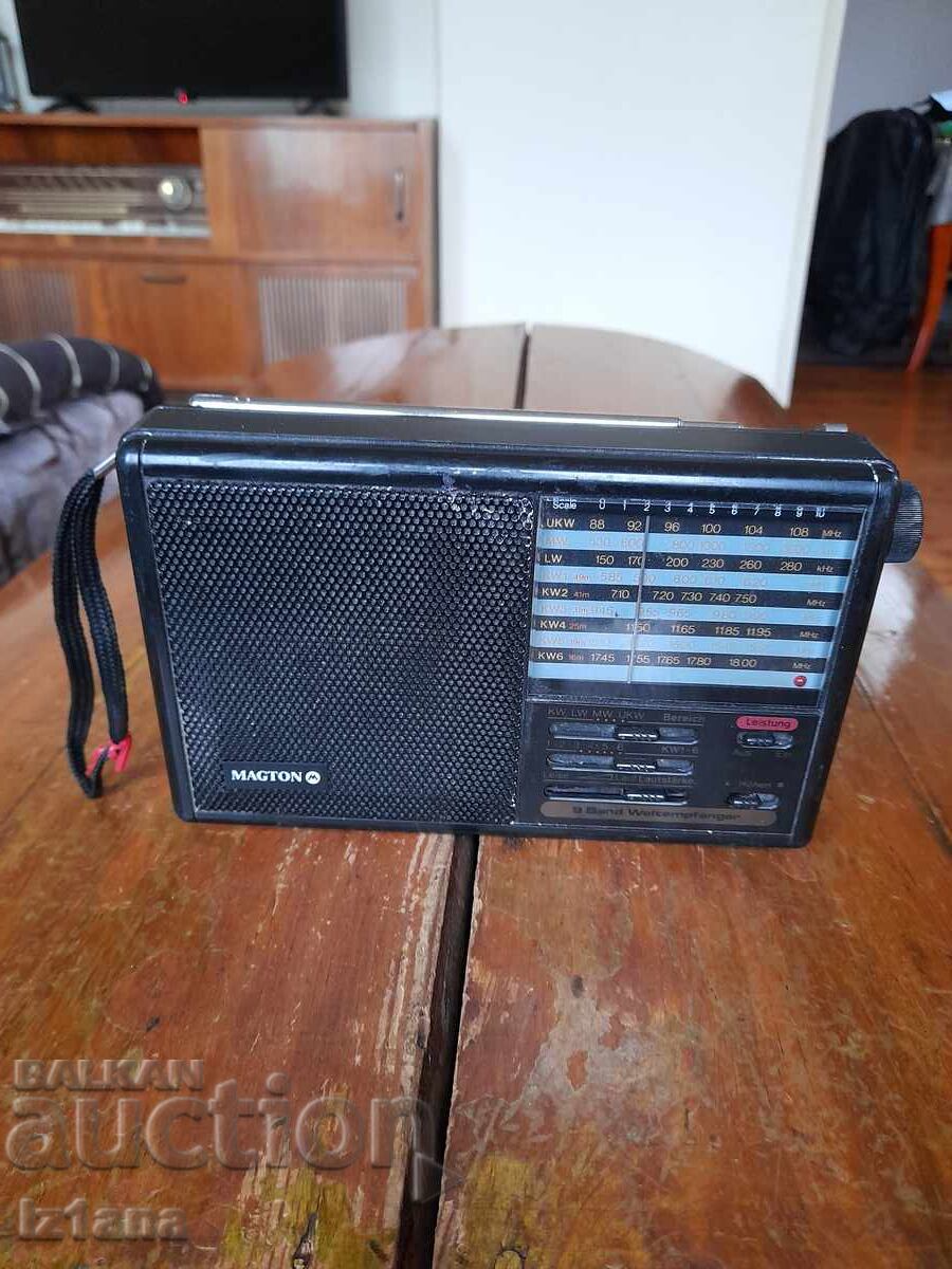 Παλιό ραδιόφωνο, ραδιοφωνικός δέκτης Magton MG-990