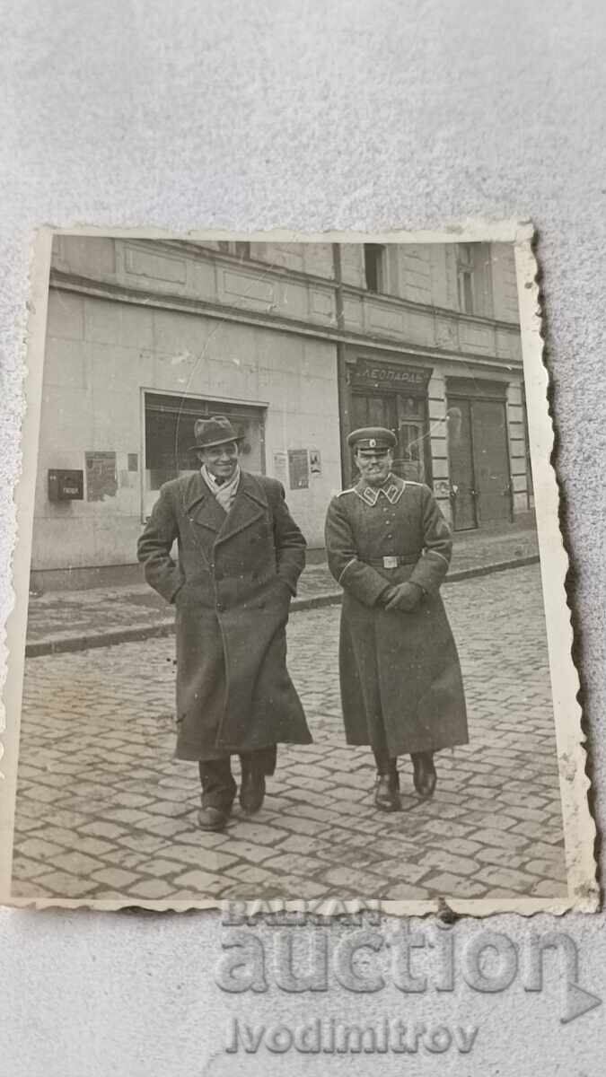 Φωτογραφία Μπίτολα Αξιωματικός και άνδρας στον δρόμο 1942