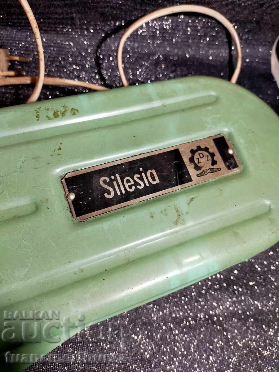 Ρετρό μηχανή παγωτού με τιμή € 20.00 | 39.12 BGN