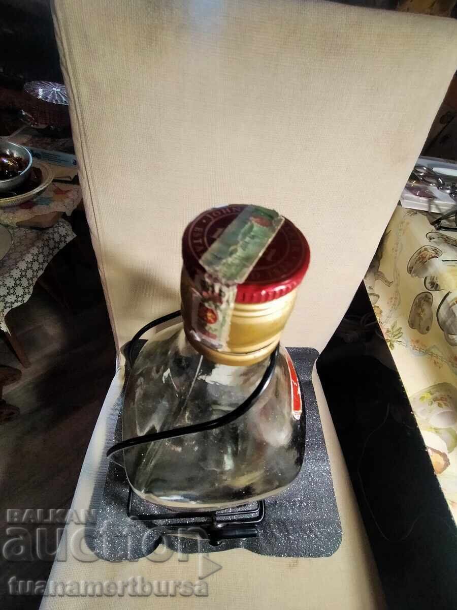 Φιάλη ουίσκι που λικνίζεται - 6