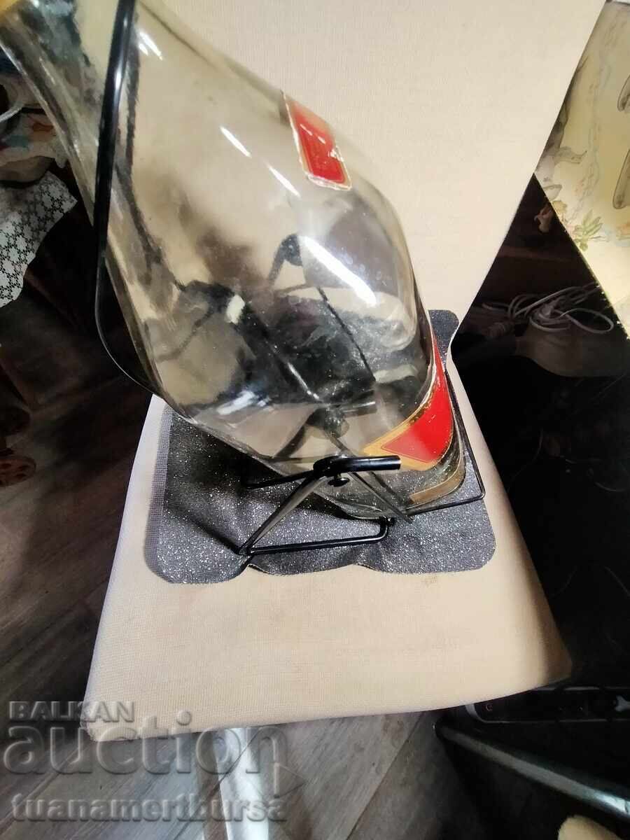 Φιάλη ουίσκι που λικνίζεται - 7