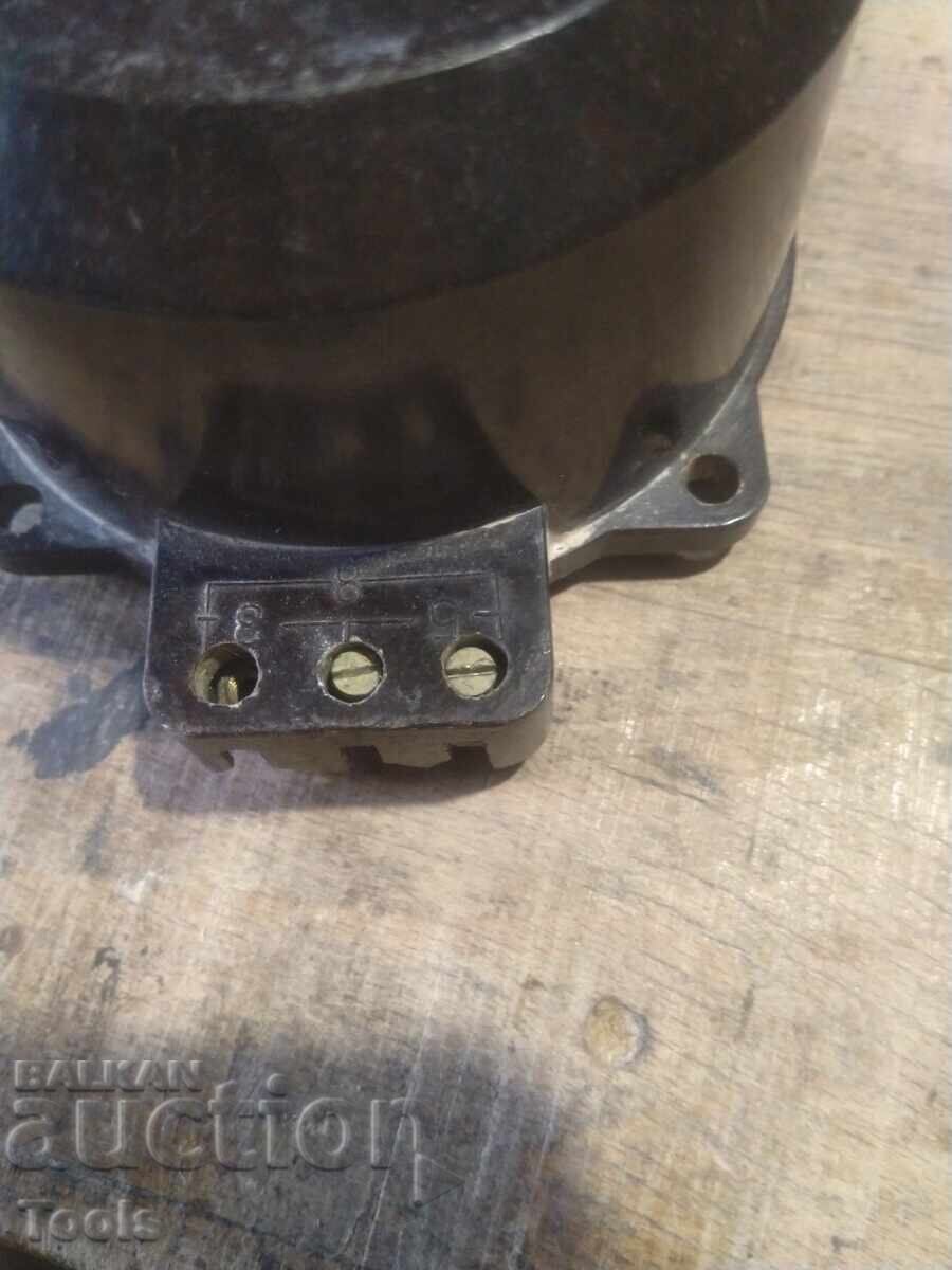 Livrarea Transformator din bachelită