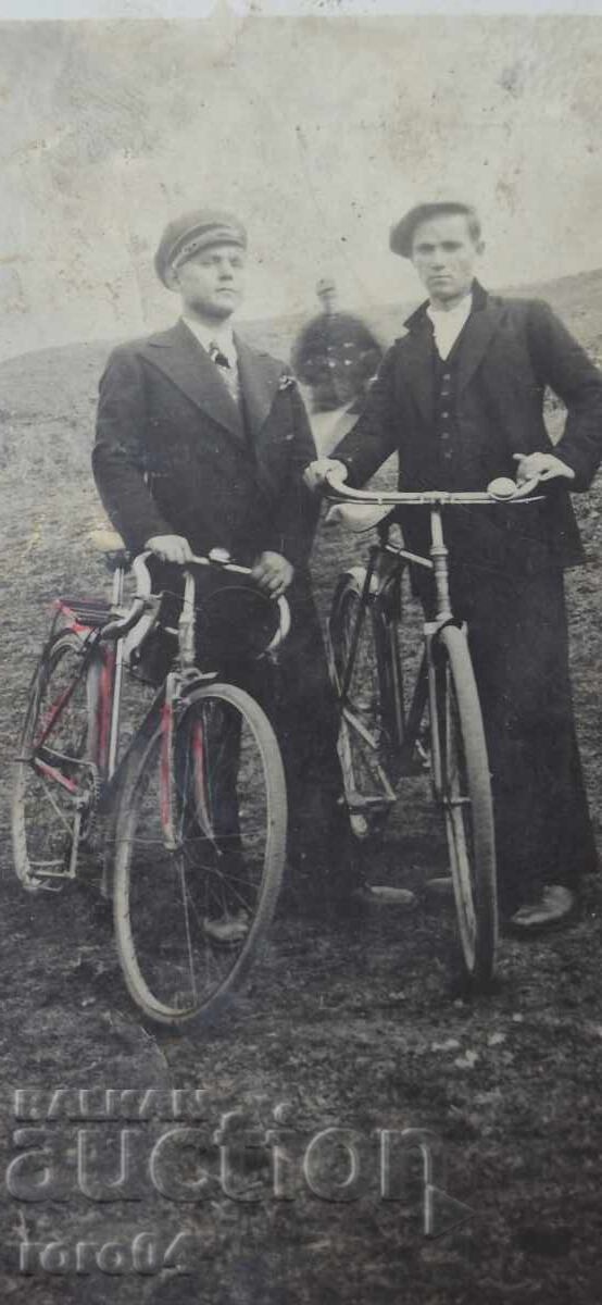 Licitație CICLIȘTI - SATUL YANA - 1932