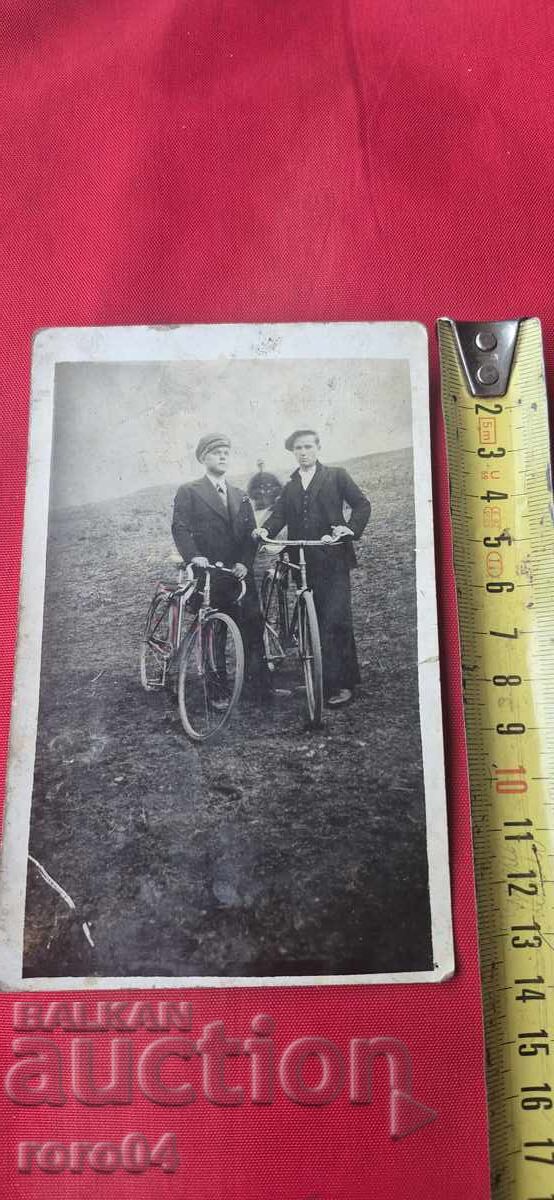 CICLIȘTI - SATUL YANA - 1932 - 5