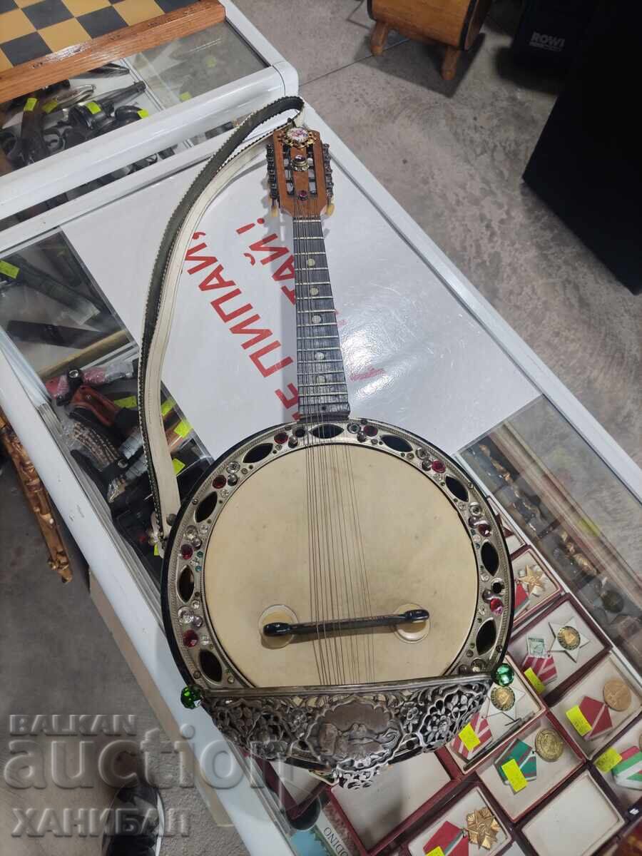 МУЗИКАЛЕН ИНСТРУМЕНТ БАНДЖО