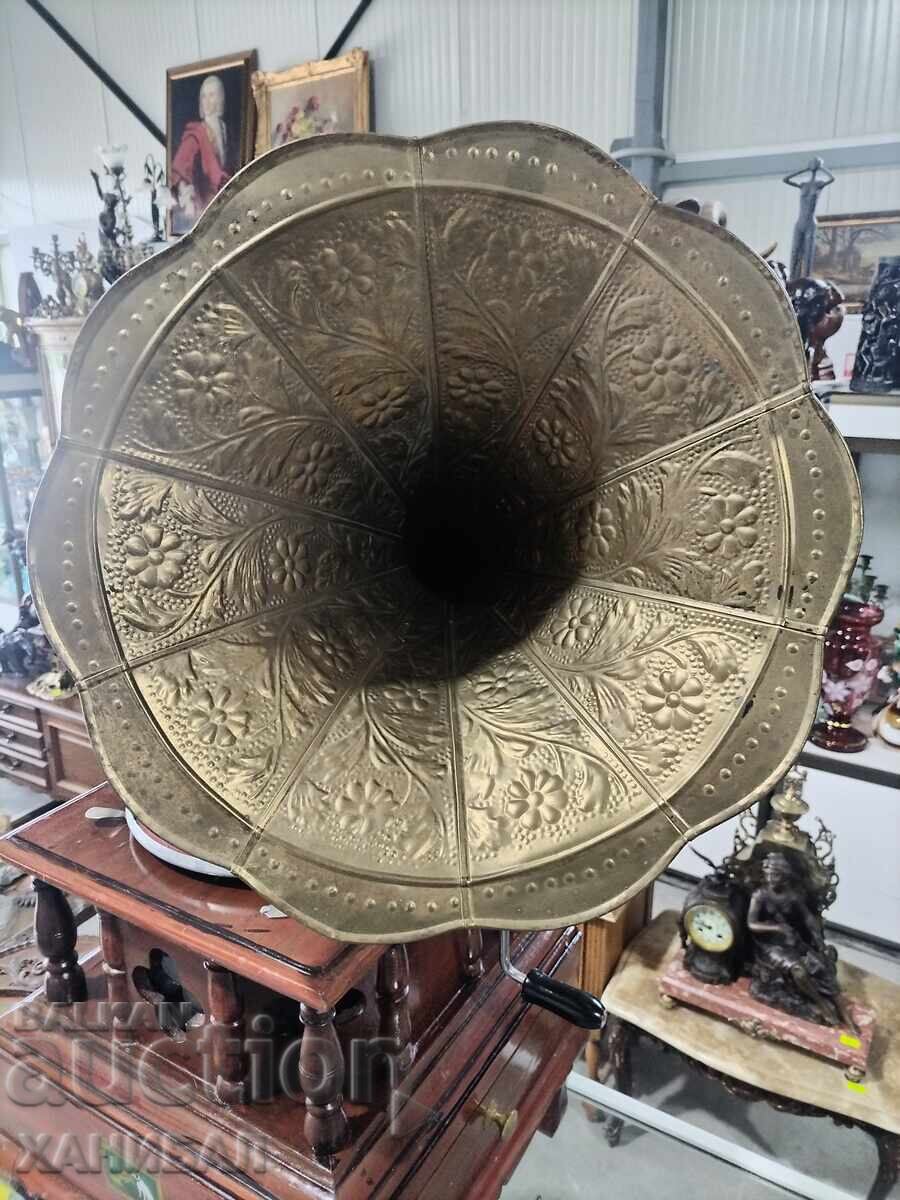 Δημοπρασία ΠΟΛΥ ΟΜΟΡΦΟ ΓΡΑΜΜΟΦΩΝΟ MASTER'S VOICE
