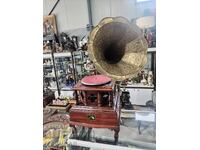 VERY BEAUTIFUL GRAMOPHONE MASTER'S VOICE