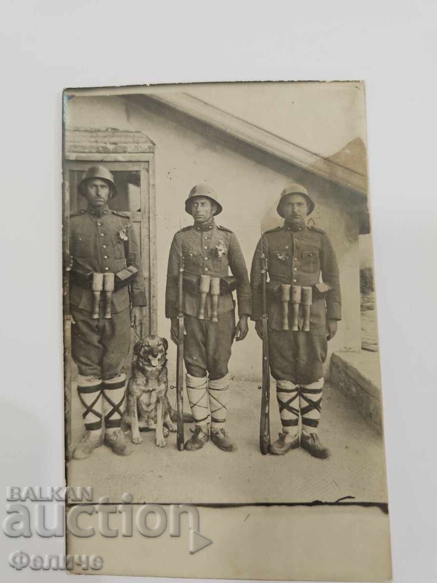 Българска царска военна фото картичка с цена € 20.00 | 39.12 лв.