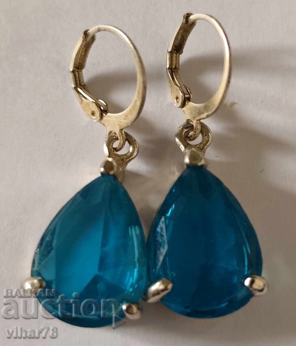 Σκουλαρίκια