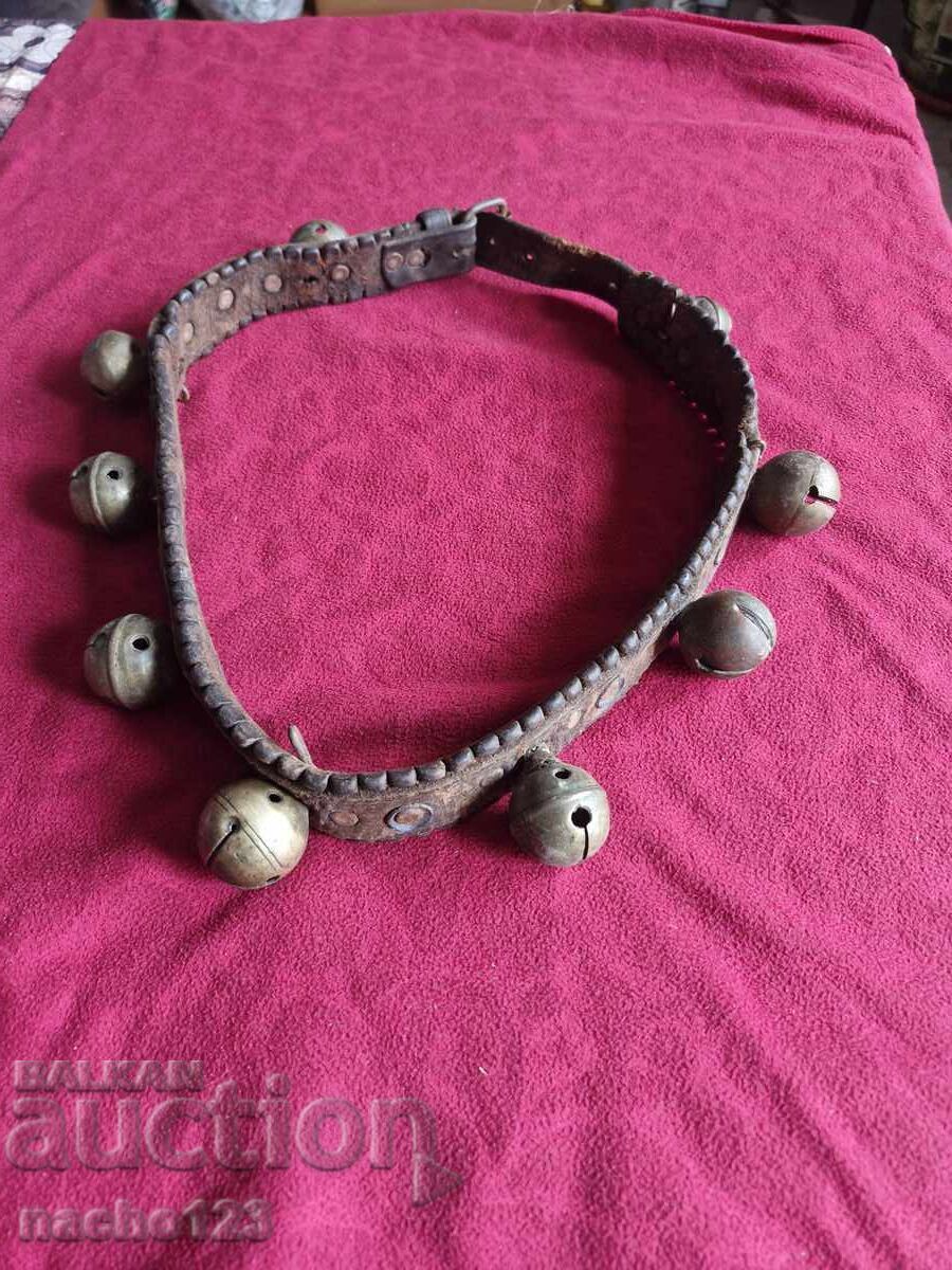 Licitație Clopoței din bronz (nucșoare) pentru harnașament de cal