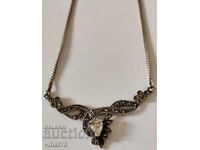 СРЕБЪРНО КОЛИЕ