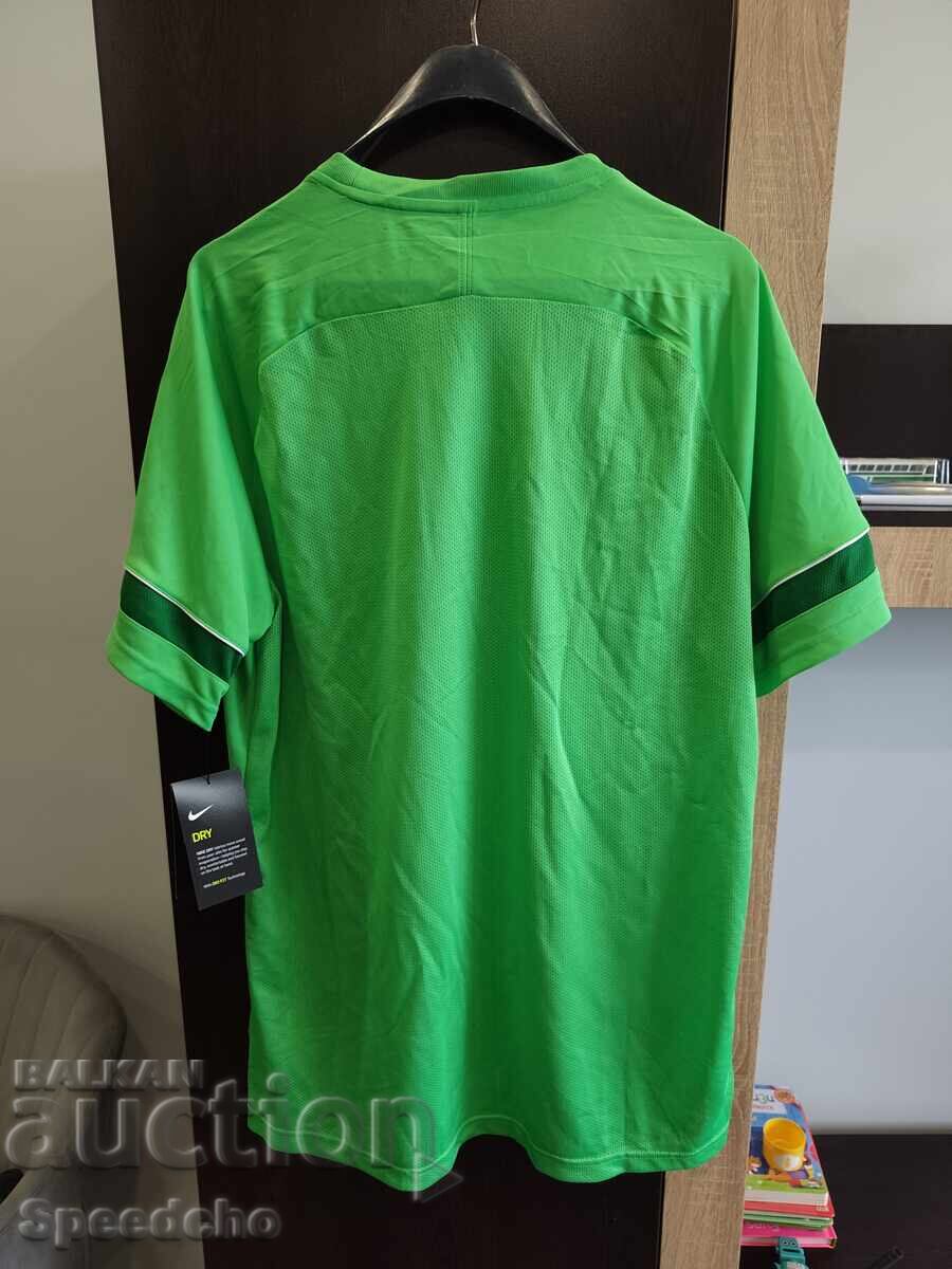 Аукцион Чисто нова тренировъчна тениска на Лудогорец XL