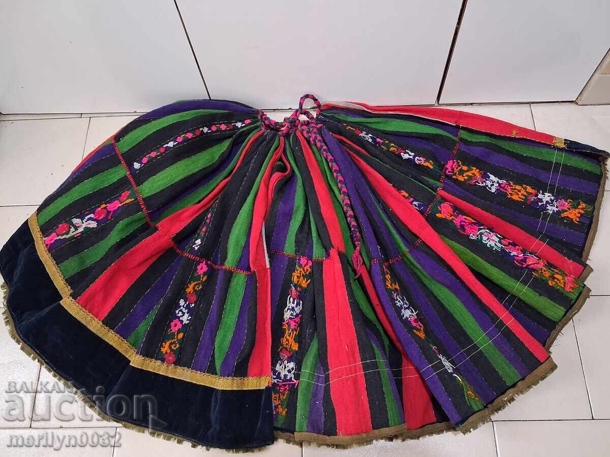 Pishimal de 150 de ani, costum popular, broderie, brăcinar, karlyanka cu preț € 162.88 | 318.57 BGN