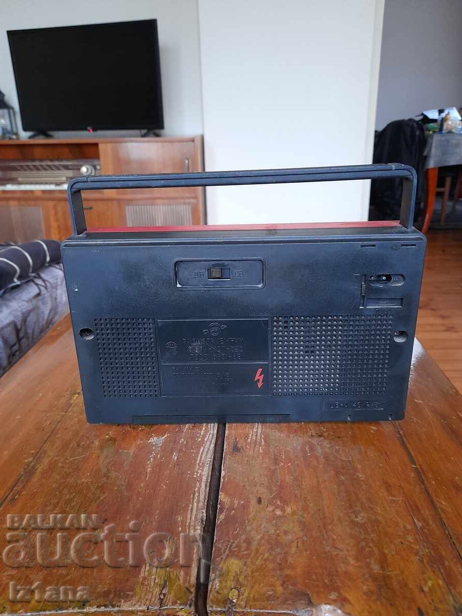 Licitație Radio vechi, radioreceptor Alpinist 320