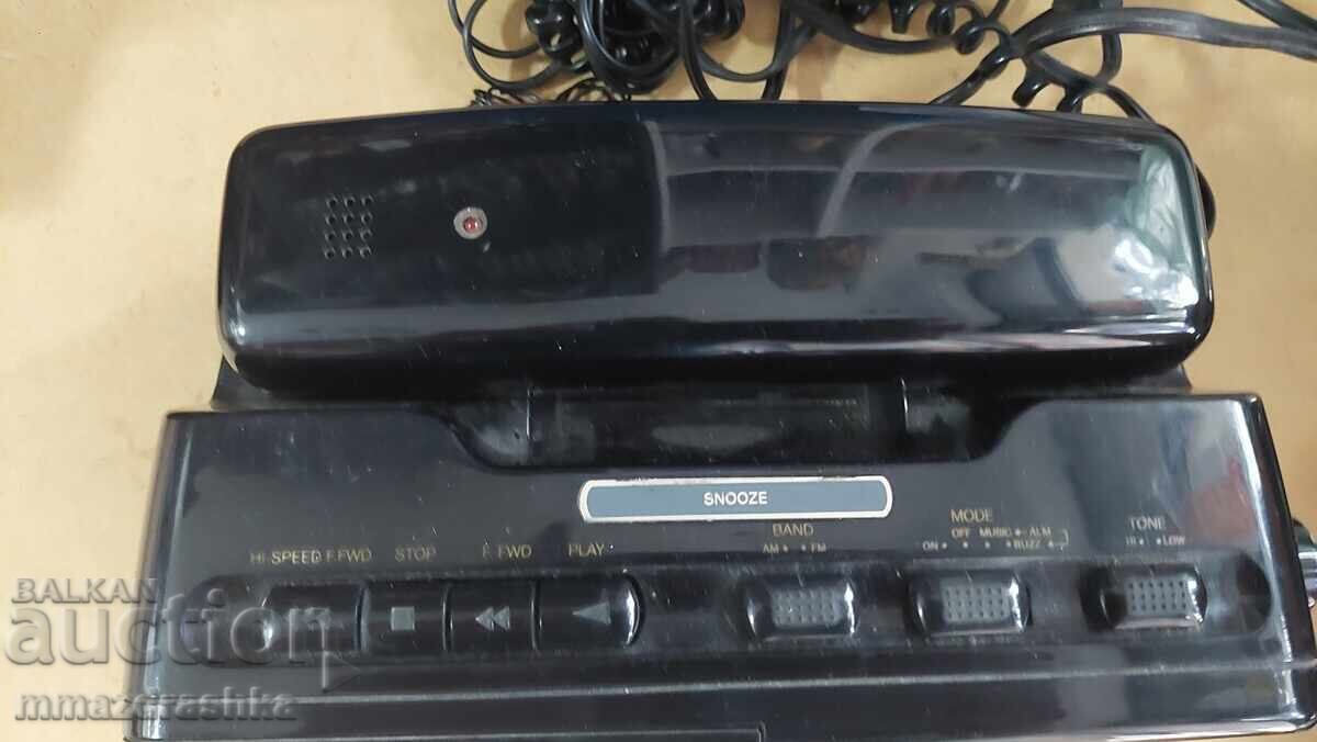 Auction  Telephone, cassette player, clock in one from the 80s