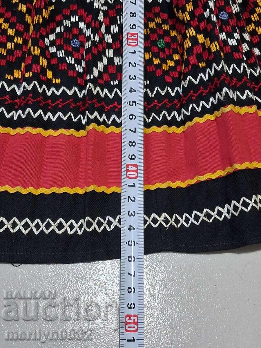 Auction  Pishimal folk costume embroidery brachnik karlyanka
