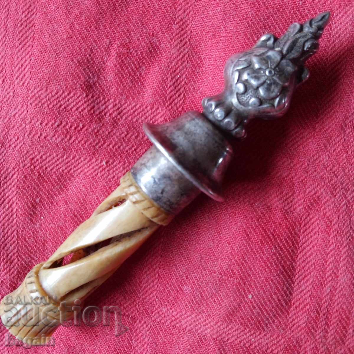 Obiect antic interesant cu preț € 20.00 | 39.12 BGN