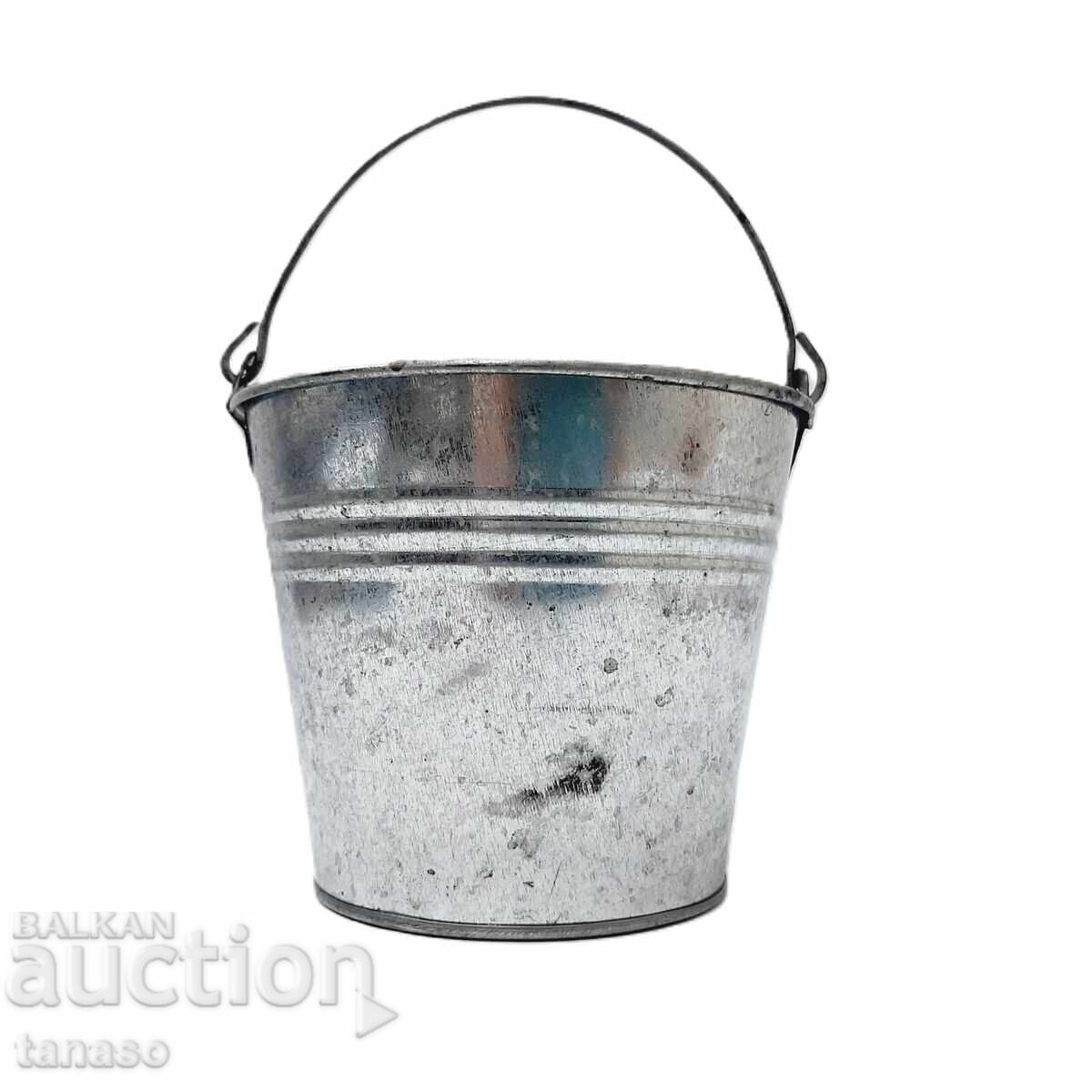 Аукцион Малка стара поцинкована кофа, кофичка(15.4)