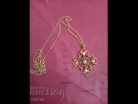 Colier vechi cu pietre, Placat cu aur