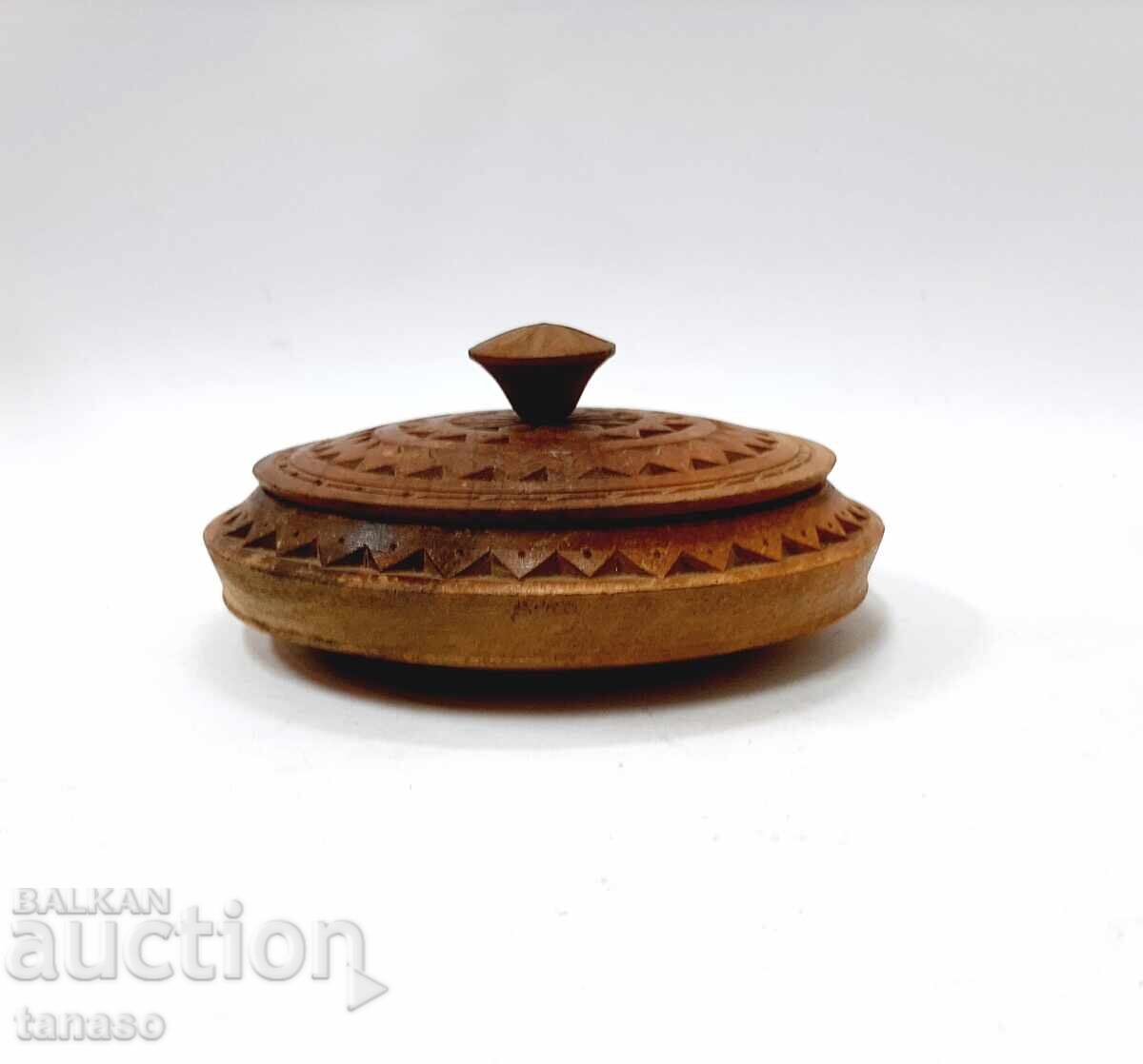 Old round carved wooden box (6.4) with price € 15.00 | 29.34 BGN